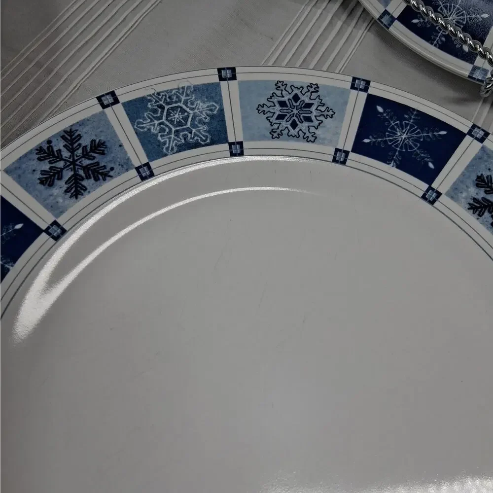 Sakura by Oneida Winter Frost Pattern 10 7/8